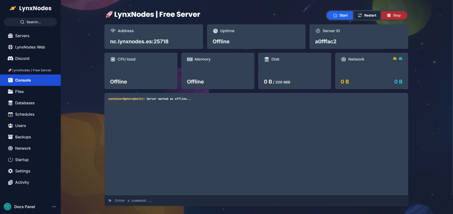 Consola del servidor en el panel de LynxNodes con los botones Start, Restart y Stop