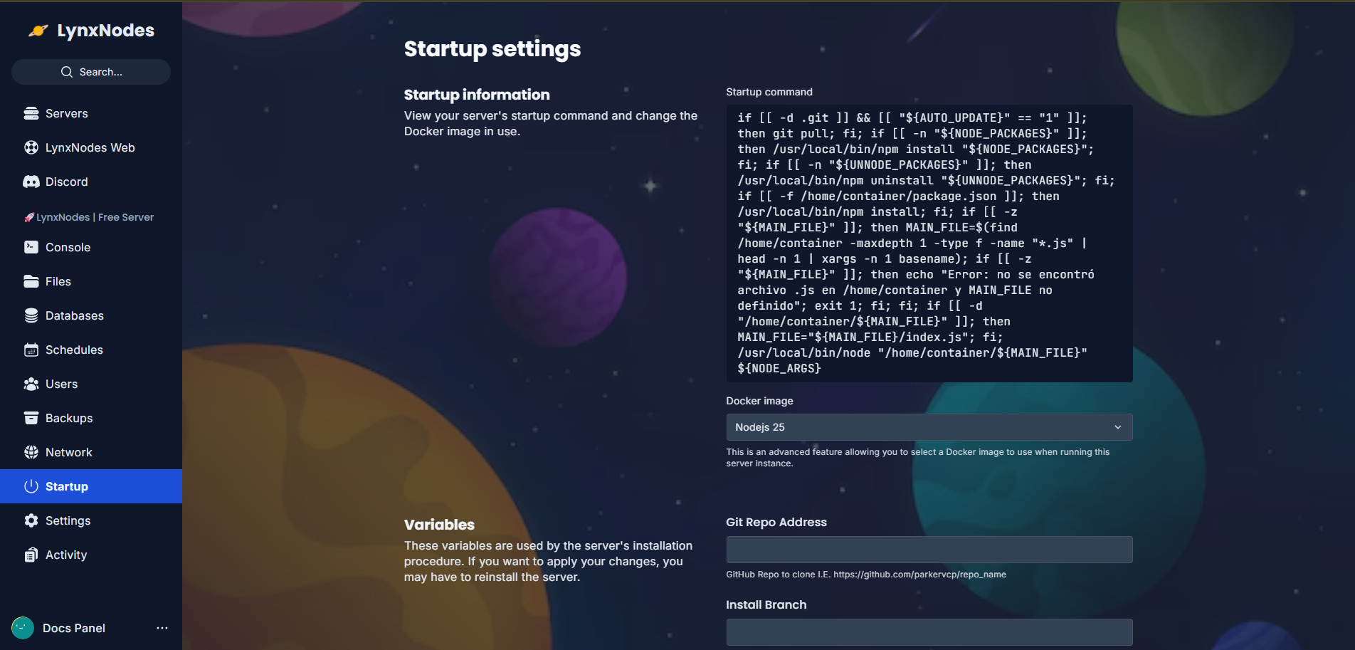 Pestaña Startup del panel de LynxNodes con el comando de inicio y la imagen de Docker